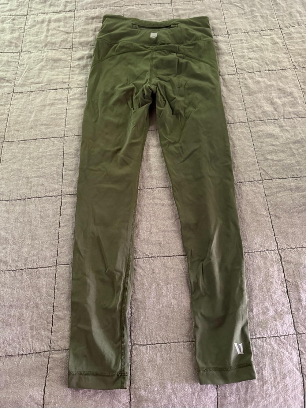 Vuori Olive Green Women’s Performance Leggings